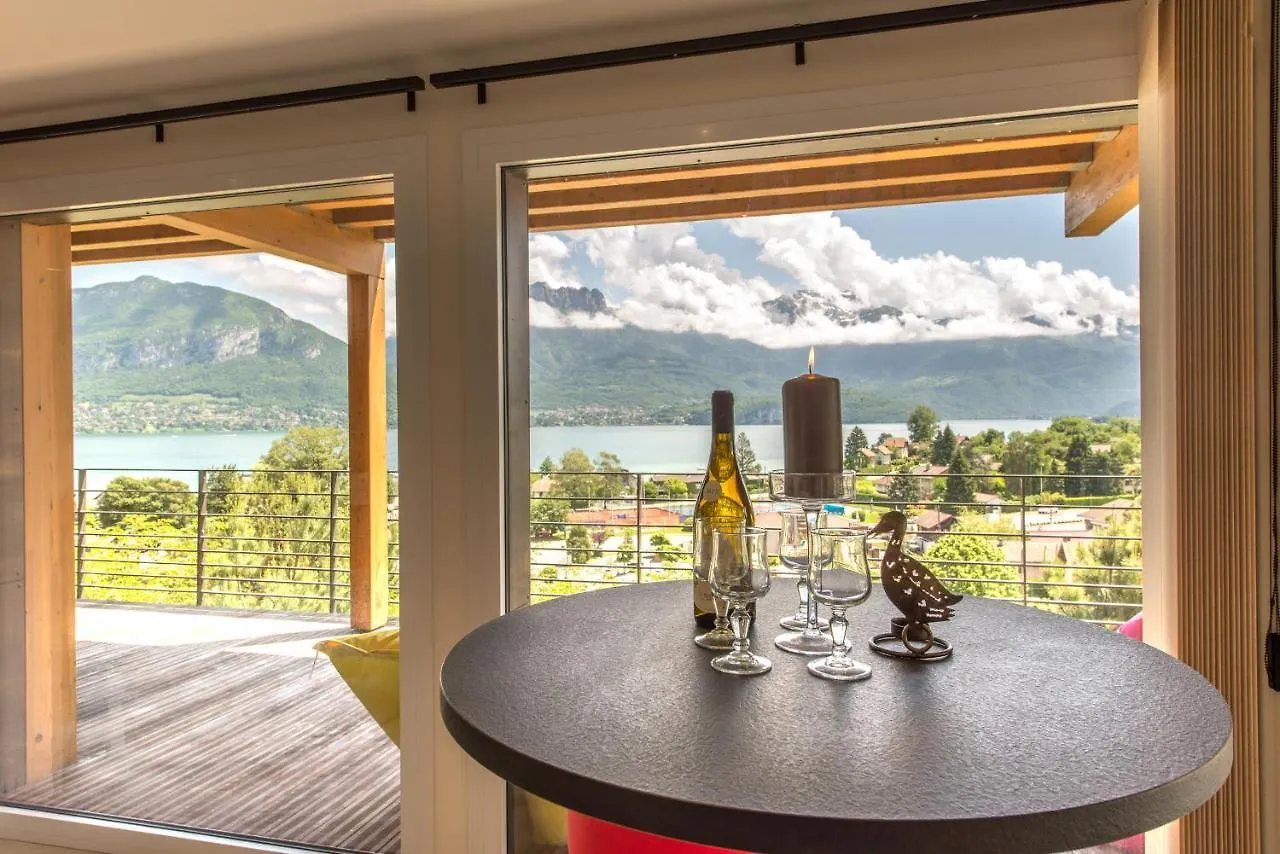 New! Villa L'Or Bleu -Duplex & Mainfloor- By Les Eclectiques