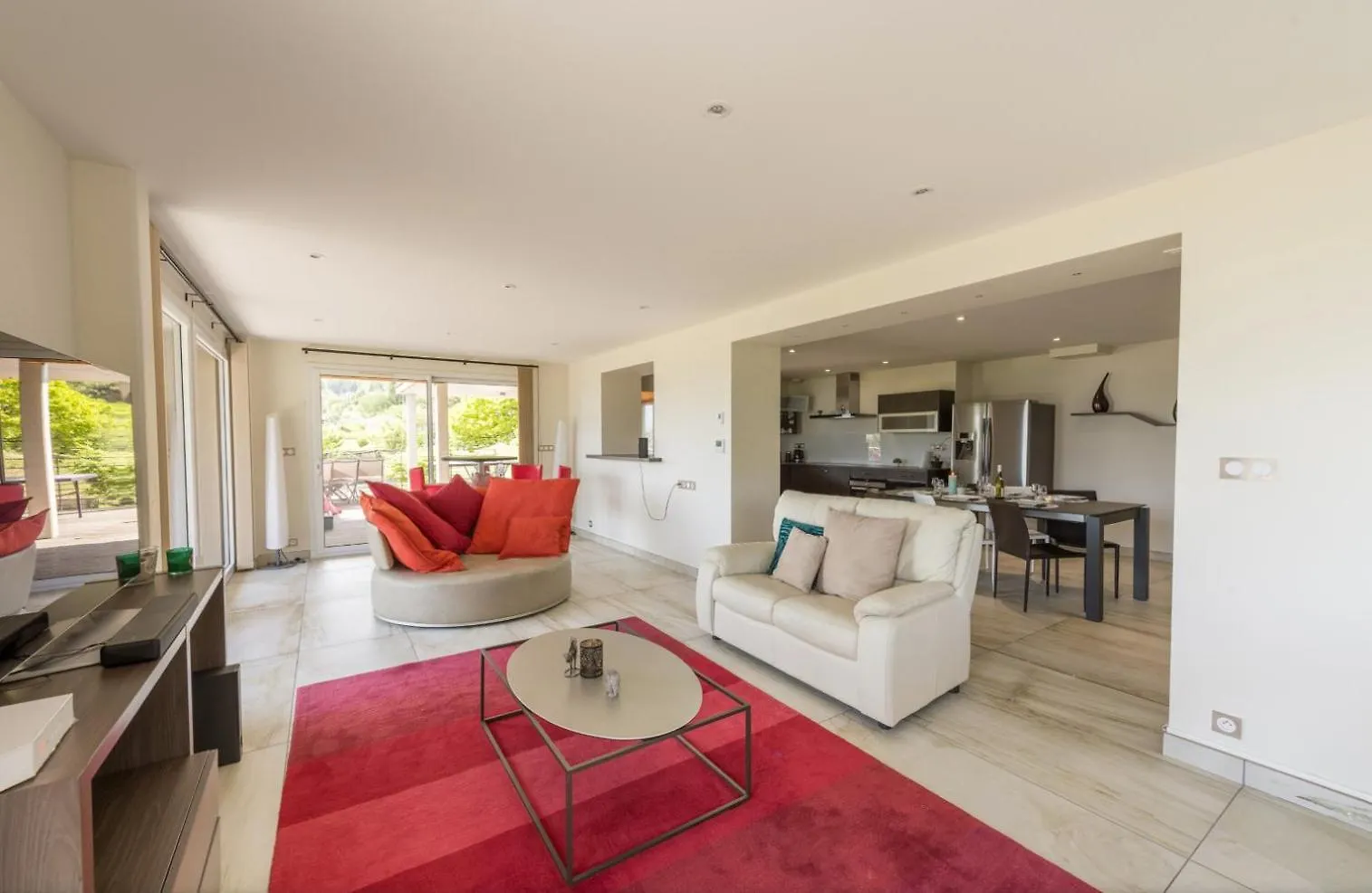 New! Villa L'Or Bleu -Duplex & Mainfloor- By Les Eclectiques
