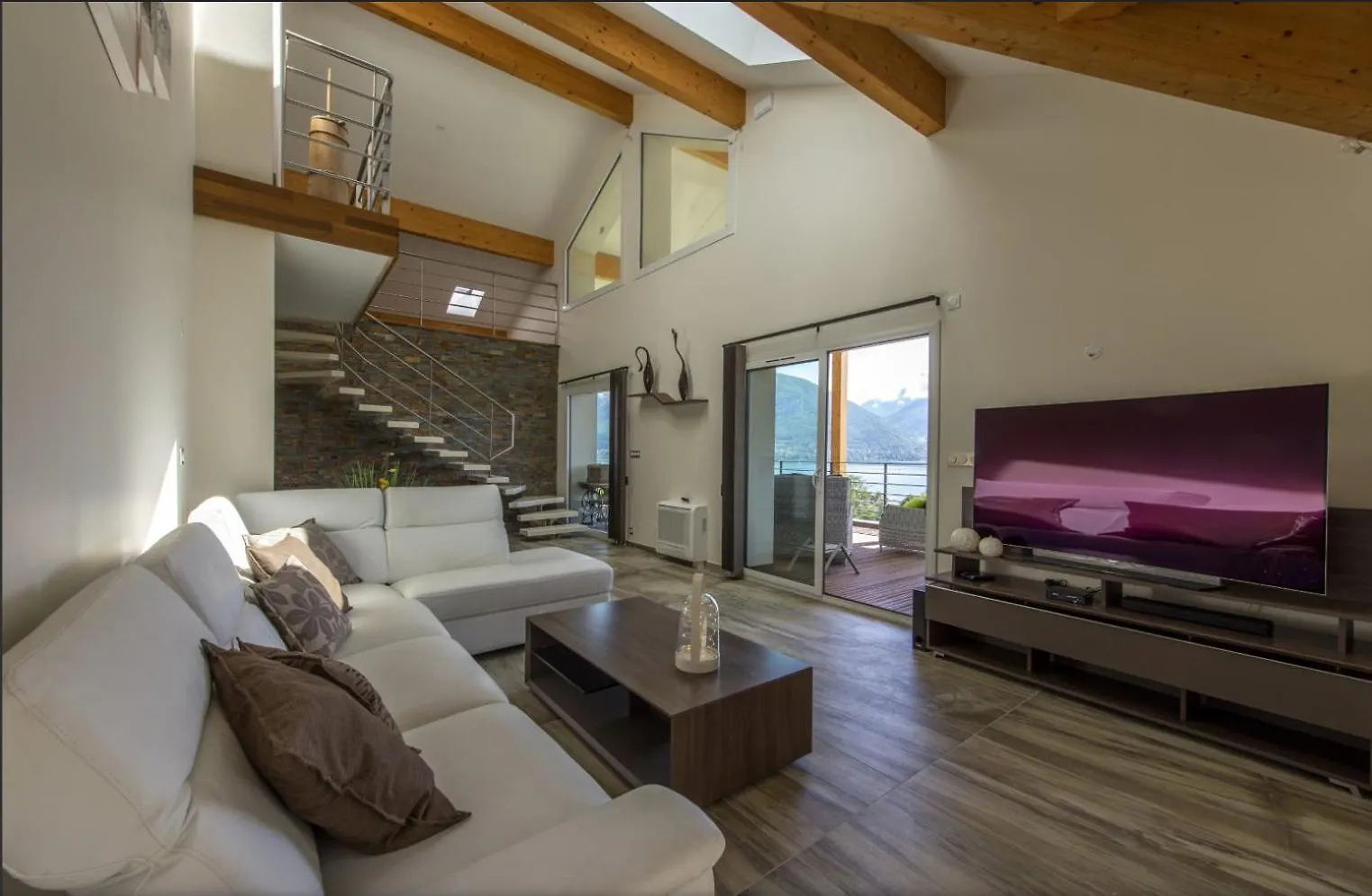 New! Villa L'Or Bleu -Duplex & Mainfloor- By Les Eclectiques Sévrier