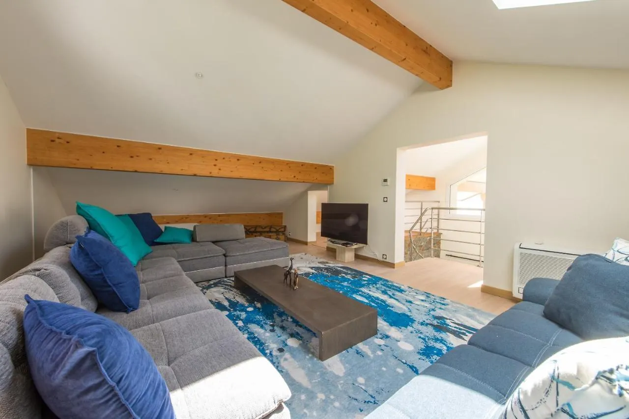 New! Villa L'Or Bleu -Duplex & Mainfloor- By Les Eclectiques